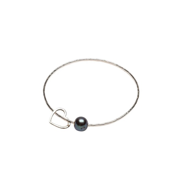 Kiele Pearl and Silver Bangle - Picture 2 of 3